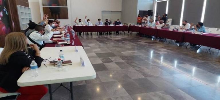 Reducción de aforos y suspensión de eventos masivos en Guasave