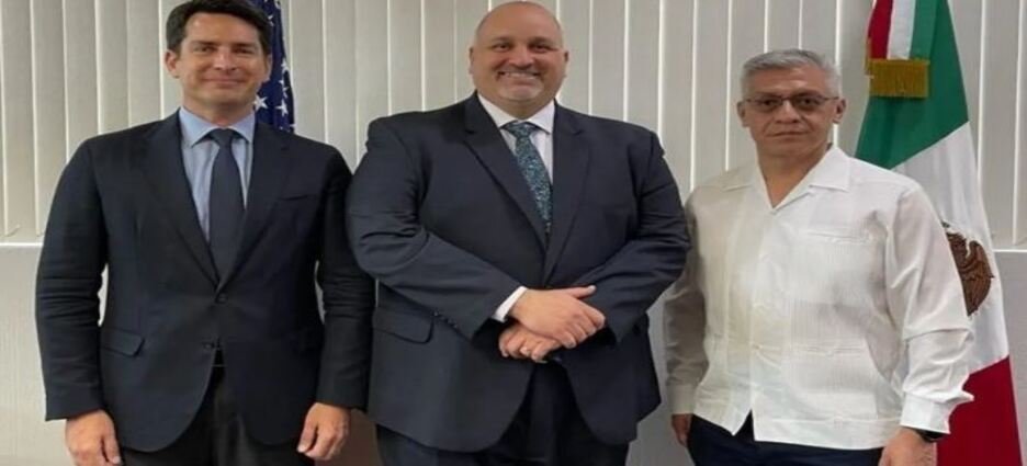 Golpean a un adulto mayor