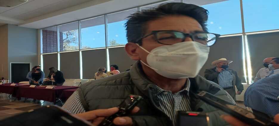 El alcalde respalda el aumento de salario del personal de Jumapag