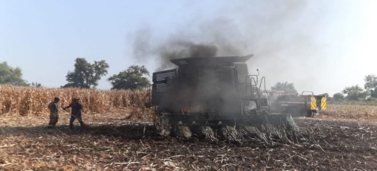 Se incendia una trilladora en Guasave