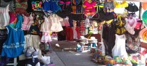 Le piden a los comerciantes no invadir las banquetas