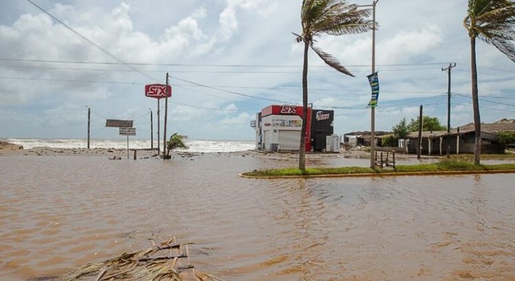 La tormenta ‘Kay’ afectó a playas de Ahome y Guasave