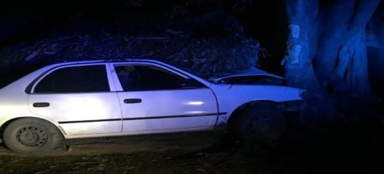 Accidente tipo salida en la carretera Guasave-Las Glorias