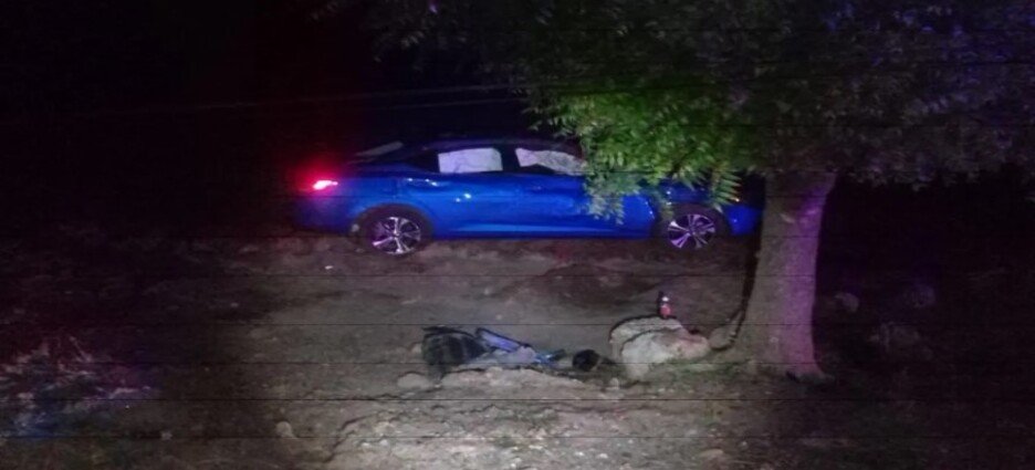 Accidente tipo salida de camino en la carretera a playa las Glorias