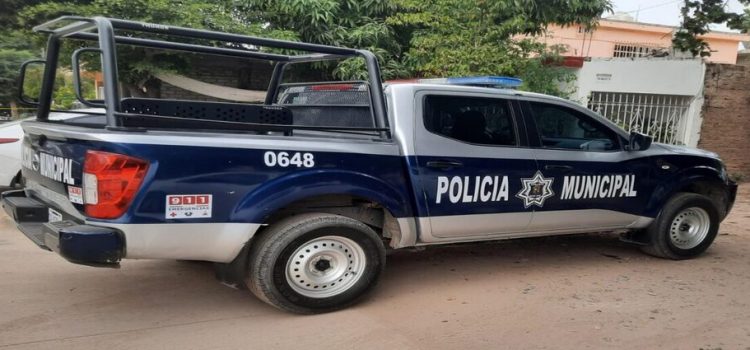 Reportan robo de un vehículo en la colonia Bugambilias