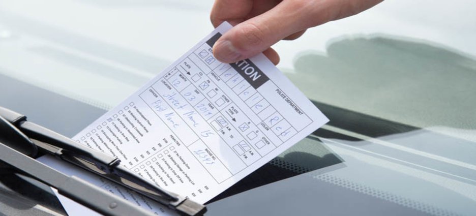 Multas para quien se estacione en espacios especiales