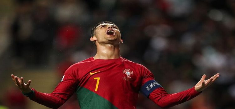 Cristiano Ronaldo, primer futbolista de la historia en anotar en 5 Mundiales