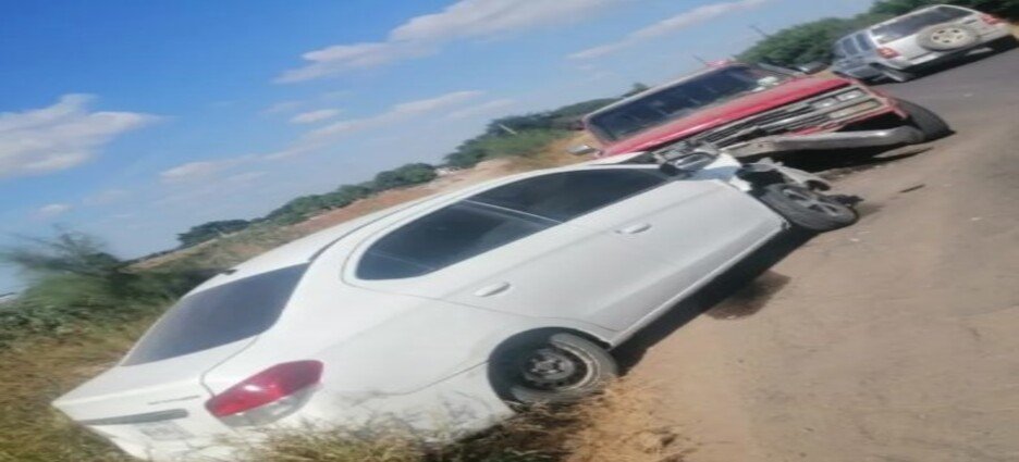 Conductor huye sin pagar la gasolina y se accidenta