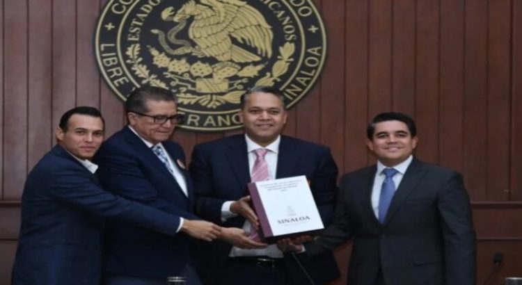 Presentan ante el Congreso de Sinaloa la Iniciativa de Ley de Ingresos y Presupuesto de Egresos