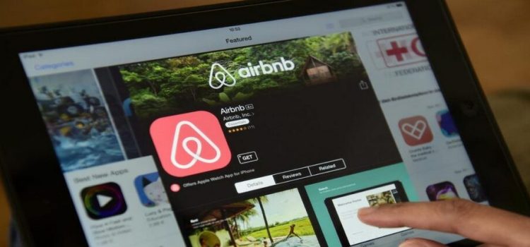 Hoteleros exigen regular a Airbnb en materia de registros y permisos