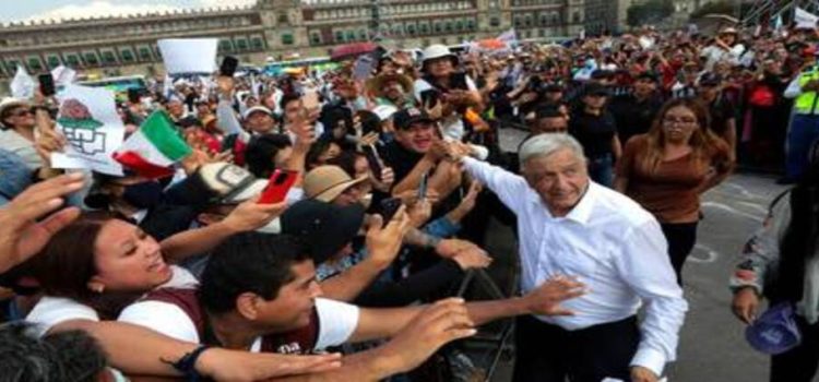 Movimiento Ciudadano denuncia a AMLO ante el INE