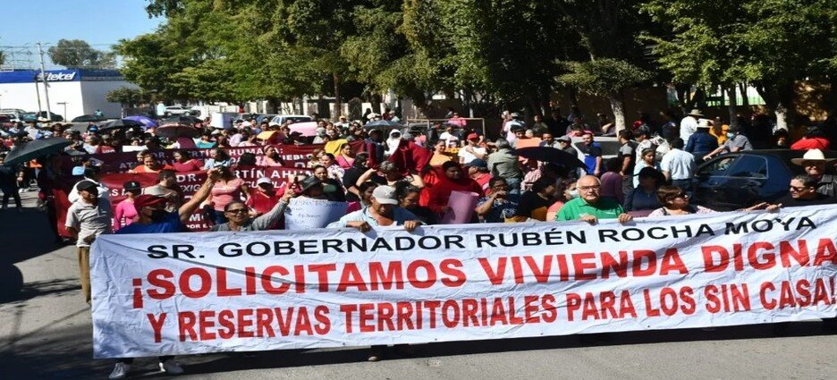 Ante el rezago de vivienda, 300 solicitantes piden mesa de dialogo con el alcalde