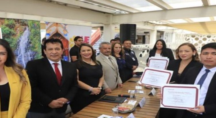Gobierno de Puebla entrega Registro Nacional de Turismo a prestadores de servicios