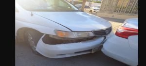 Conductor de pasó un alto y provocó un accidente vial