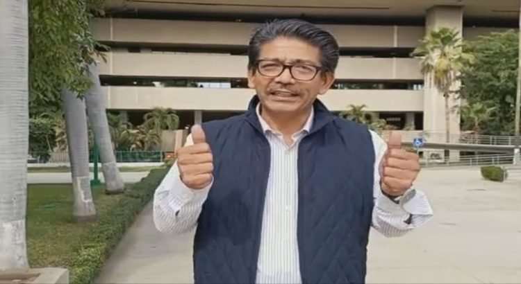 Exigen disculpa pública del alcalde por comentarios en contra de una pareja de mujeres