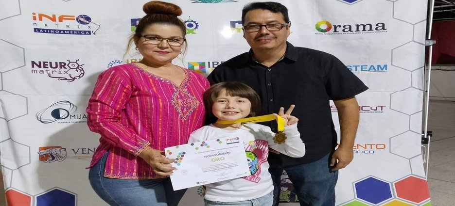 Niño guasavense gana medalla de oro en Infomatrix 2023