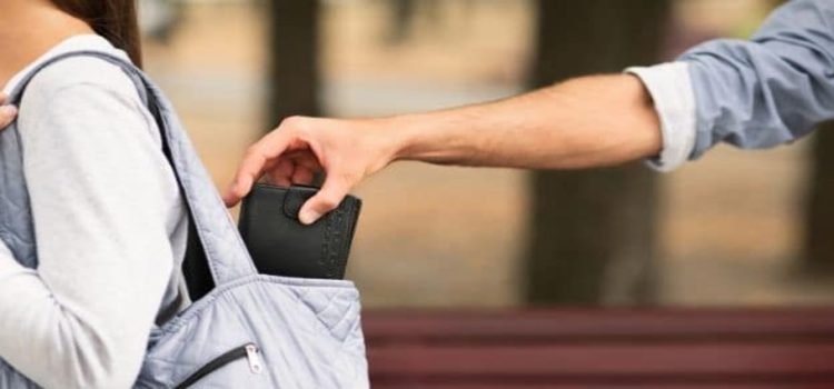 Le roban a una mujer 40 mil pesos