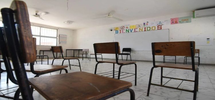 Remodelarán y equiparán 58 escuelas de Sinaloa