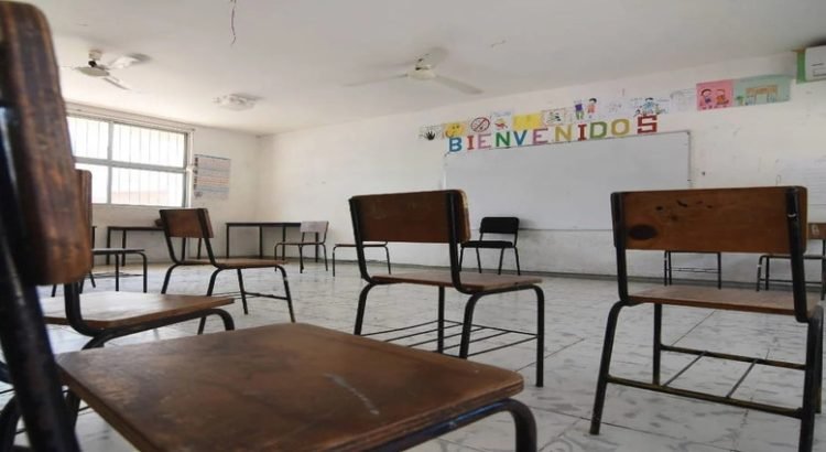 Remodelarán y equiparán 58 escuelas de Sinaloa