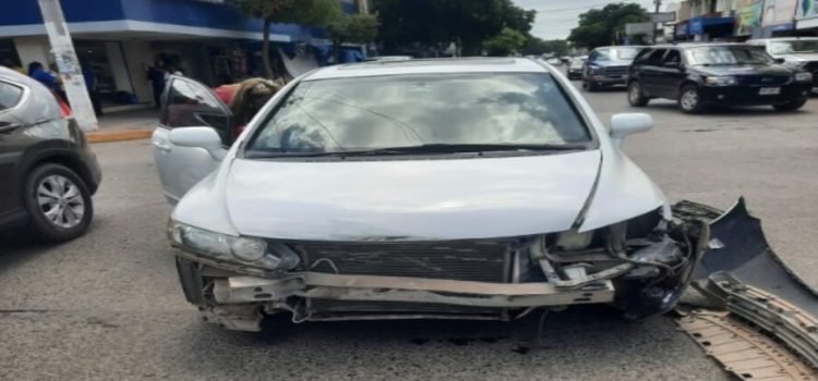 Accidente vial en las calles Juan Carrasco y Corregidora