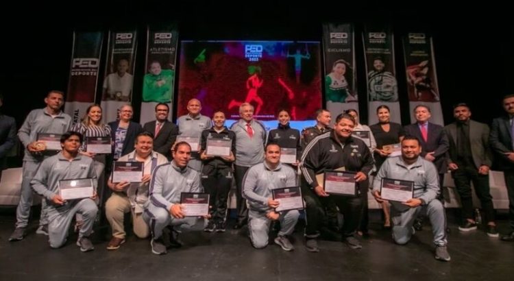 Sinaloa galardonó a los deportistas más destacados del estado