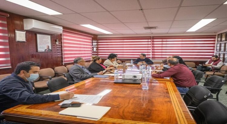Se reunió Ahumada Quintero con Comité Fundacional de Juan José Ríos