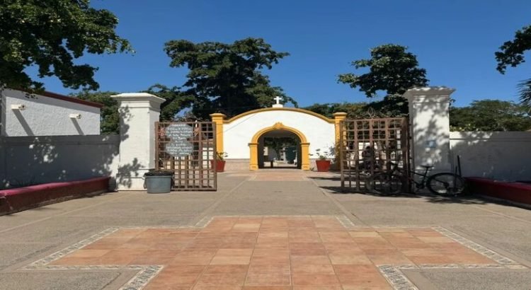 Cambia de administración el Panteón Municipal