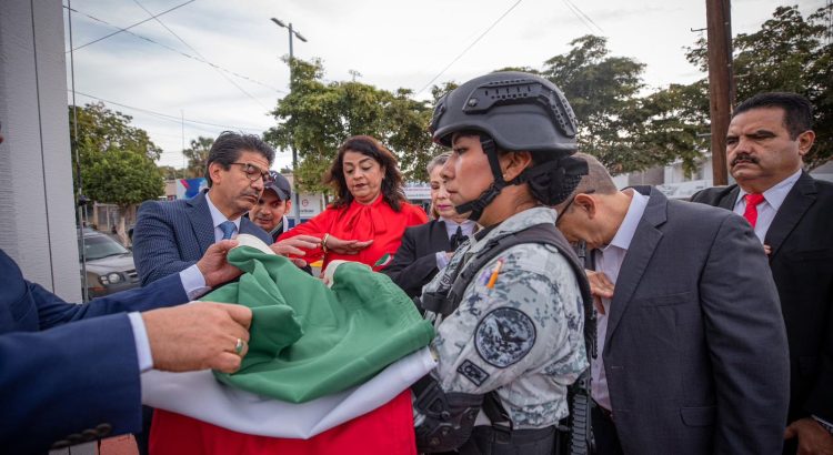 Ahumada Quintero encabezó el izamiento de bandera