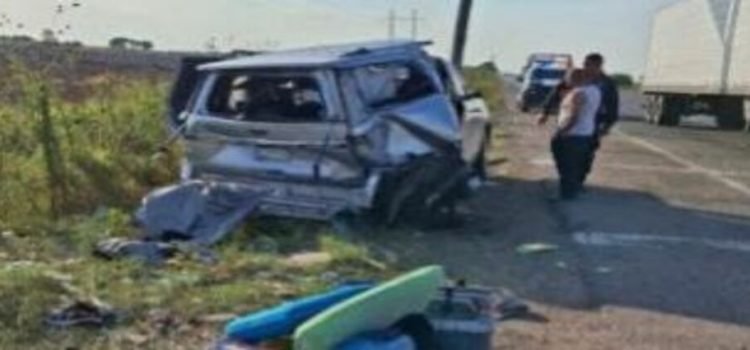Fuerte accidente en la carretera México 15, en Guasave