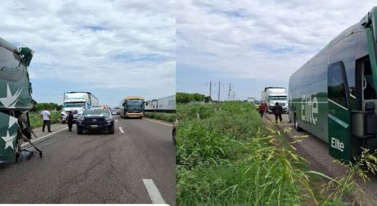 Tráiler impacta a autobús de pasajeros sobre la México 15 y deja dos mujeres lesionadas