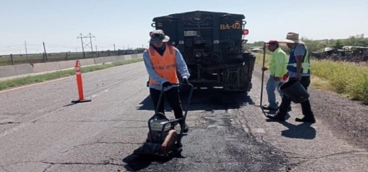 Inicia bacheado en la carretera México 15, en Guasave Inicia bacheado en la carretera México 15, en Guasave