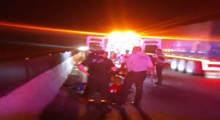 Motociclista derrapa y termina lesionado en la México 15