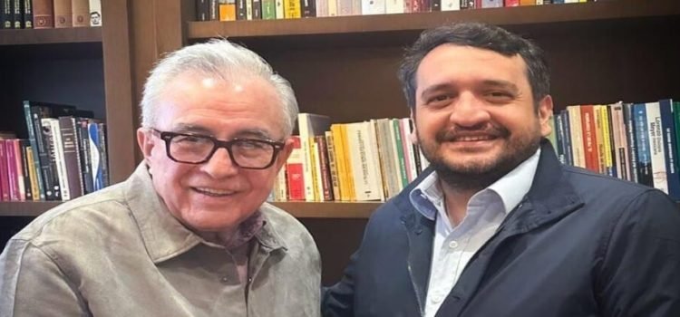 Rocha Moya se reúne con Andrés Manuel López Beltrán en Sinaloa