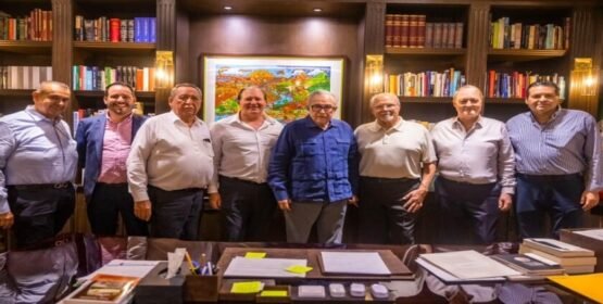 Gobernador anuncia inversión de minera Oroco Resource en Sinaloa por mil 488 MDD