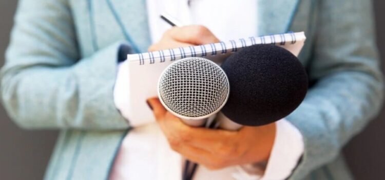Incrementan agresiones contra periodistas y defensores de derechos humanos en Sinaloa Incrementan agresiones contra periodistas y defensores de derechos humanos en Sinaloa