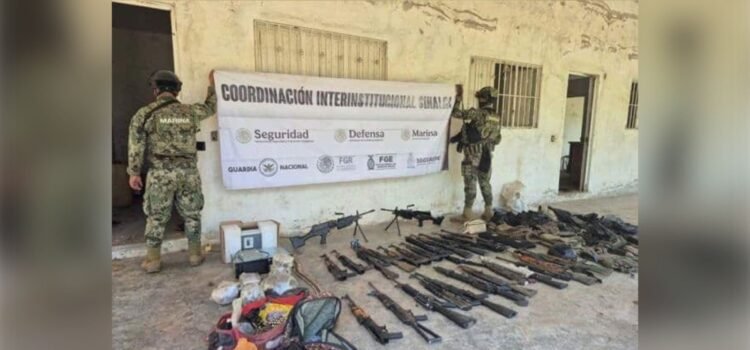 Desmantelan arsenal y recuperan vehículos robados en Mazatlán
