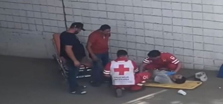 Hombre cae desde puente desnivel