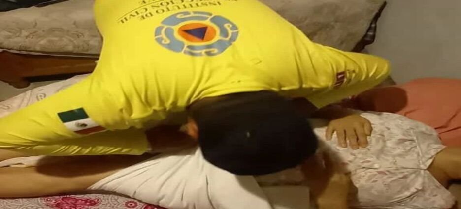 Adulta mayor resulta termina lesionada al caer del techo de su casa Adulta mayor resulta termina lesionada al caer del techo de su casa