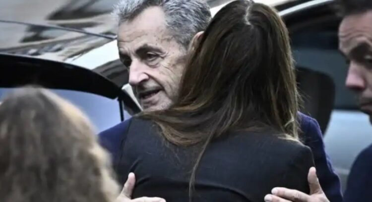 Entra Sarkozy a prisión Entra Sarkozy a prisión