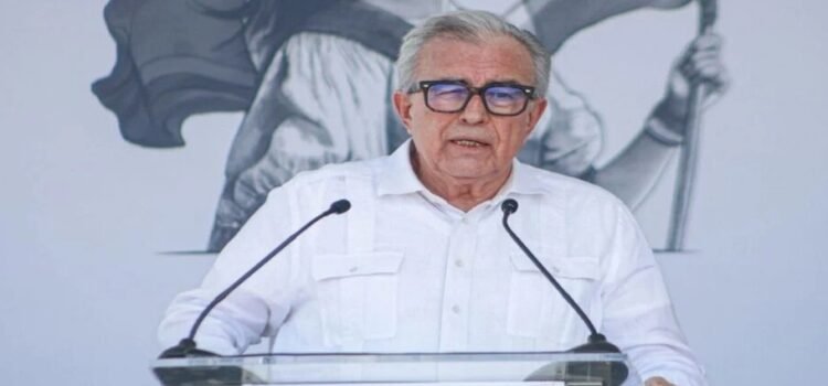 Ataques con drones provocan desplazamientos en la sierra de Badiraguato: confirma gobernador Rocha Moya