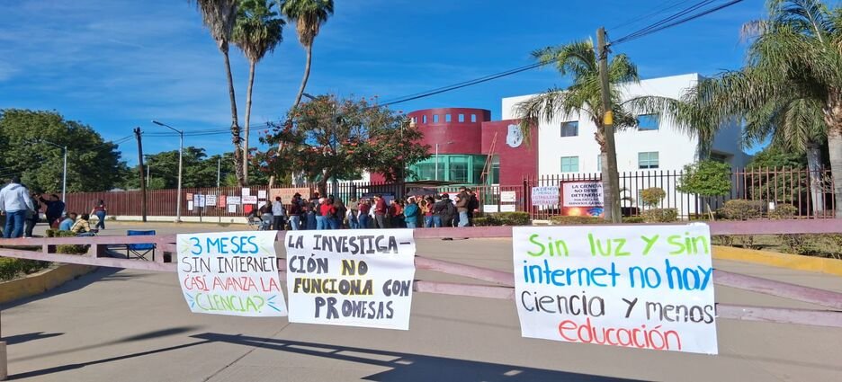 Alumnas del *IPN CIIDIR Sinaloa en Guasave realizan paro