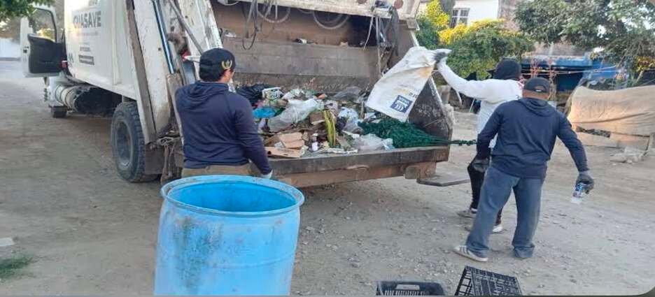 Avanza recuperación del servicio de basura en comunidades rurales de Guasave; ya operan 14 de 16 camiones